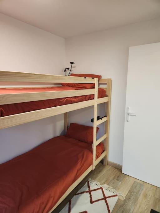 Marmoza - Maison Plein Coeur De Village Saint-Geniez-dʼOlt Екстериор снимка
