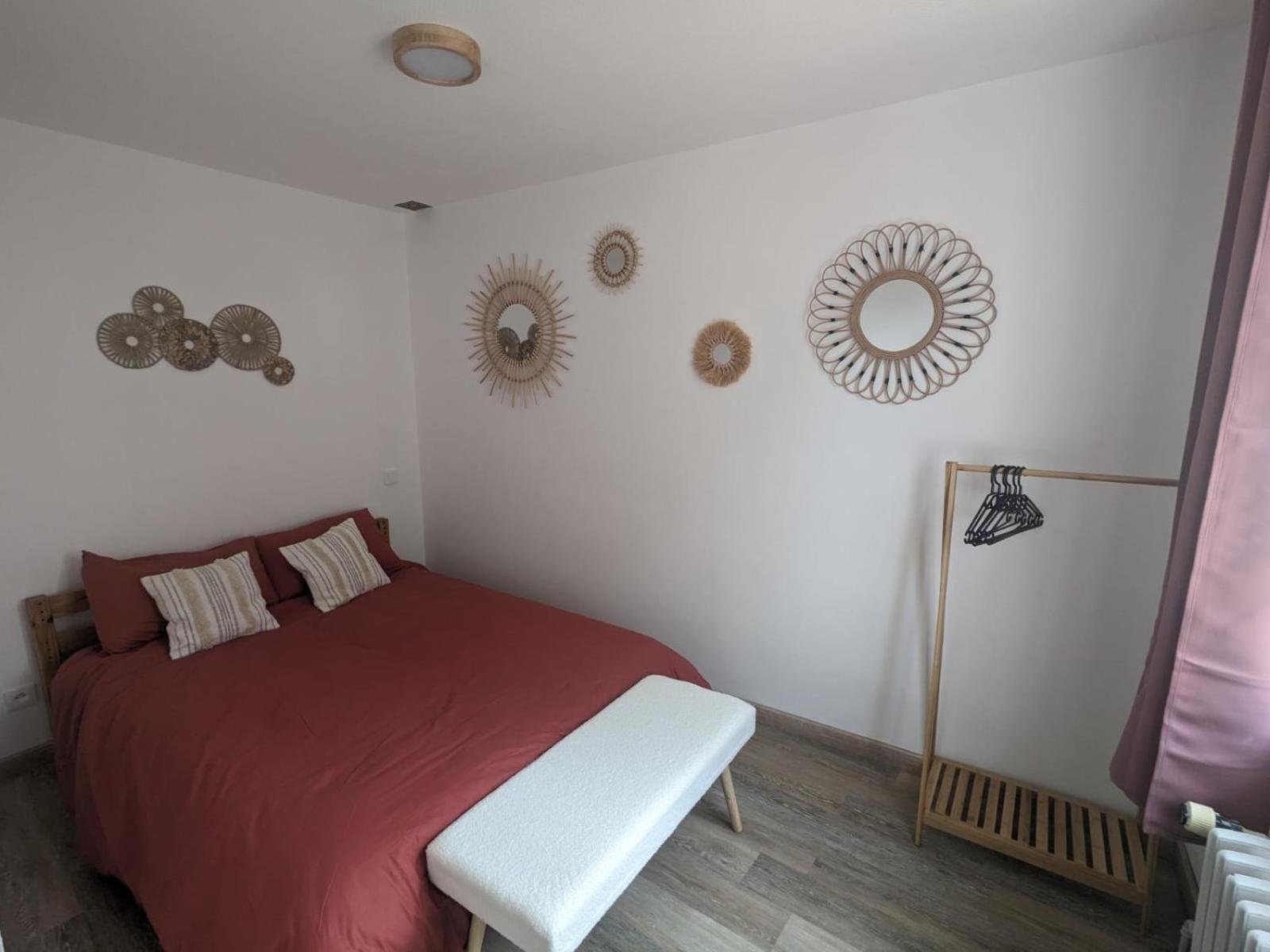 Marmoza - Maison Plein Coeur De Village Saint-Geniez-dʼOlt Екстериор снимка